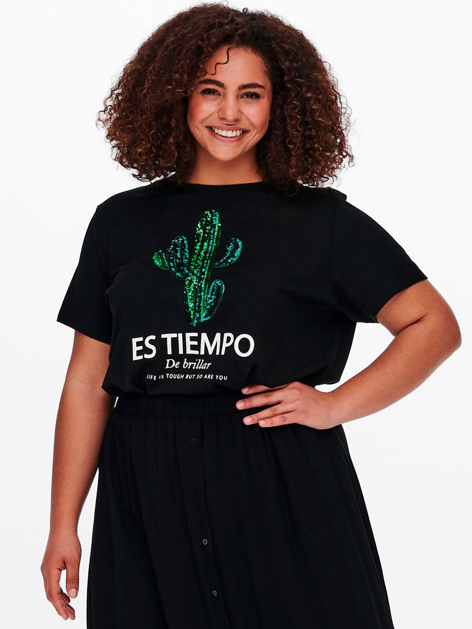 i t-shirt kaktus Sort print Carmakoma med pailletter Only